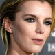 Illustration for article titled iGLOW/is Betty Gilpin joins Ike Barinholtz and Glenn Howerton in Damon Lindelofs political thriller